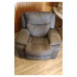 Reclining Chair With Heat & Massage