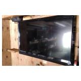 Vizio 47" Flat Screen TV Powers on, Has Remote