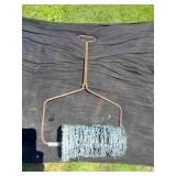 Barbed Wire Unroller