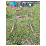 Round Bale Carrier