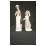 2 Casades Figurines