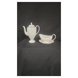 Wedgewood 'California' Teapot & Gravy Boat