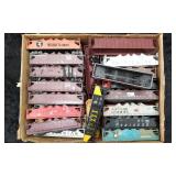 Misc HO scale Hopper Cars