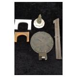 2 HO Scale Turn Tables and Accessories