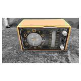 Zenith Soild-State AM/FM Clock Radio
