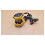 DeWalt D26453 Random Orbit Sander