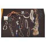 Mixed Jewlery, Chains & Various Braclets