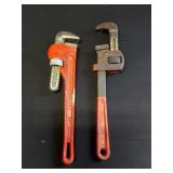 2 Pipe Wrenches