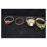 4 Vintage Rings
