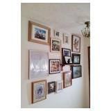 Box of Pictures & Decorative Items.