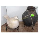 Clay pot on stand-15'tall & 1981 Dier chicken-been
