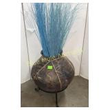 Lg clay pot on stand w/colorful decor-sm chip