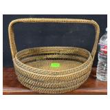 Basket w/handle