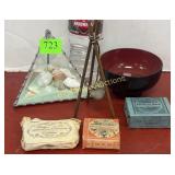 Sea shells, advertising items, oriental bowl