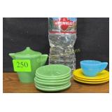 11- Vintage Akro Agate interior panel kids dishes-