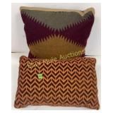 2 decor / accent pillows
