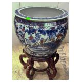 Lg oriental pot on stand-31'tall,21'diameter