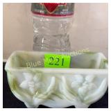 Akro Agate slag glass Lily planter