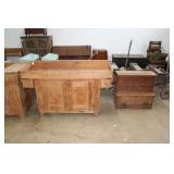 ANTIQUE AUCTION