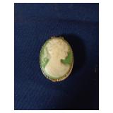 1 Cameo Pill Box