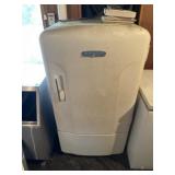 Vtg. Westinghouse Refrigerator/ Freezer