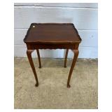 Bombay Mahogany Small Stand