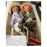 (2) Marionettes