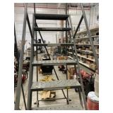 Tri-Arc 8 Ft. Rolling Staircase