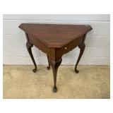 Drop Leaf Queen Anne Style Corner Table