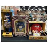 (3) M&M