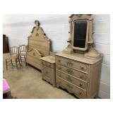 5 Pc. Vtg. Cottage Bedroom Suite