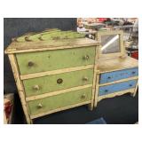 (2) Pieces of Vintage Doll Furniture