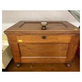 Hinge Top Storage Chest