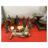 Cast Metal Soldiers with Miniatures