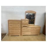 3 Pc. Modern Bedroom Suite: Bureau with Mirror,