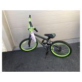 Huffy Rocket B 2.0 Youth Bicycle