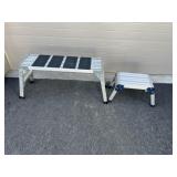 2 Folding Work Platforms