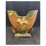 Roseville Zephyr Lily Planter