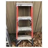 Werner 4 Ft . Fiberglass Step Ladder
