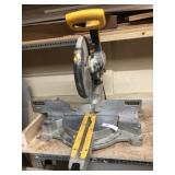 DeWalt 12" Compound Sliding Miter Saw