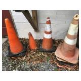 (12) Plastic Safety Cones