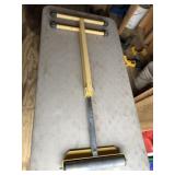 Adjustable Material Roller Stand