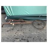 Garden Scorer w/ Metal Spoked Wheel