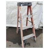 4 ft Werner Fiberglass Step Ladder