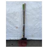 Pitch Fork, 2 Dirt Shovels