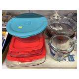 Pyrex Bakeware and Measuring Cups
