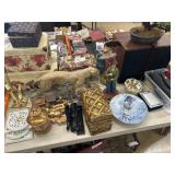 Speakers, Storage Boxes, Figurines