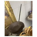 3-Footed Cast Iron Sauce Pan