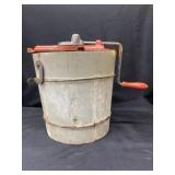 Deluxe 2 Quart Ice Cream Freezer