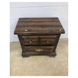Pine 2-drawer Nightstand